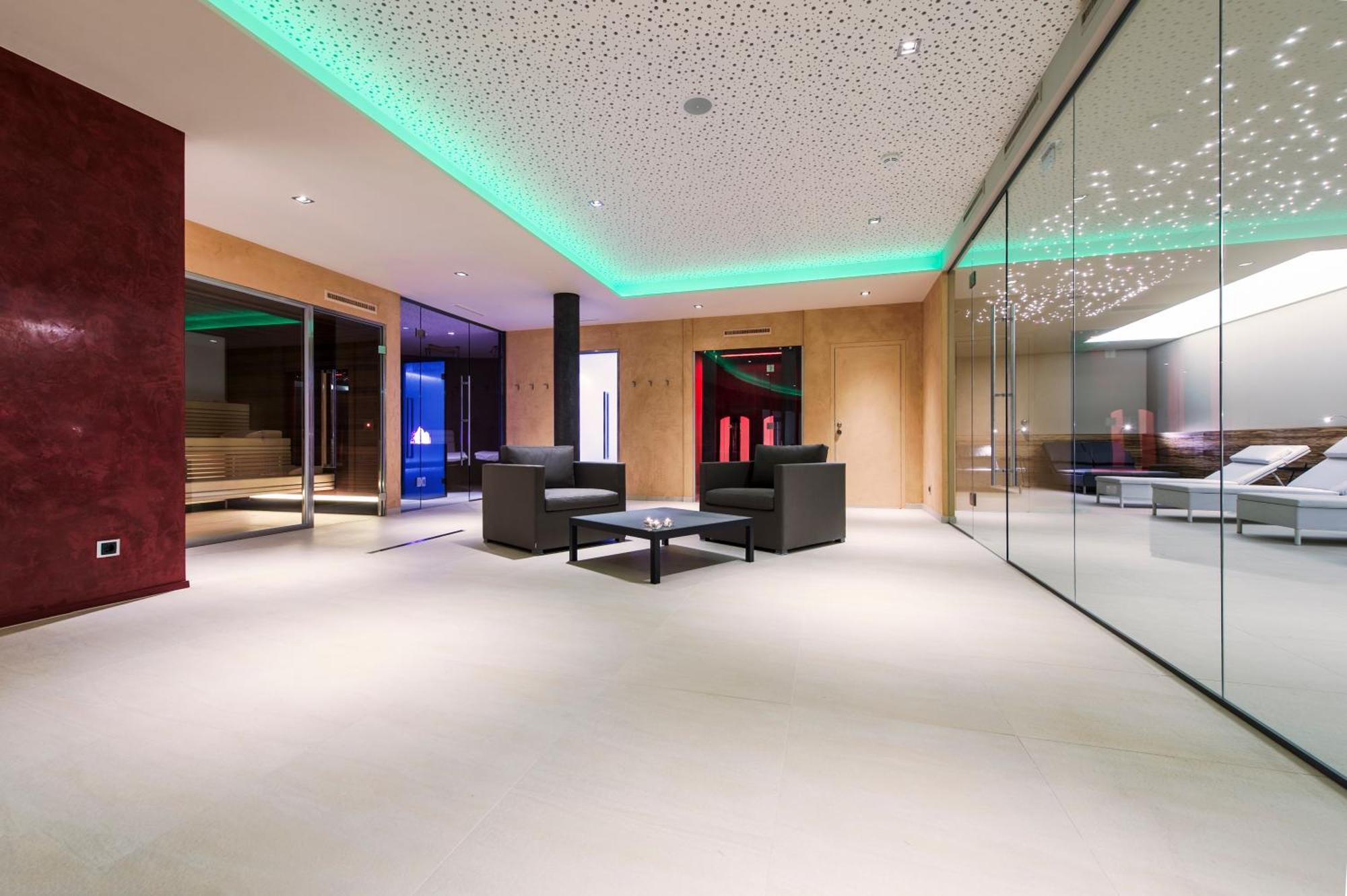 Parkhotel Hall In Tirol Exterior photo